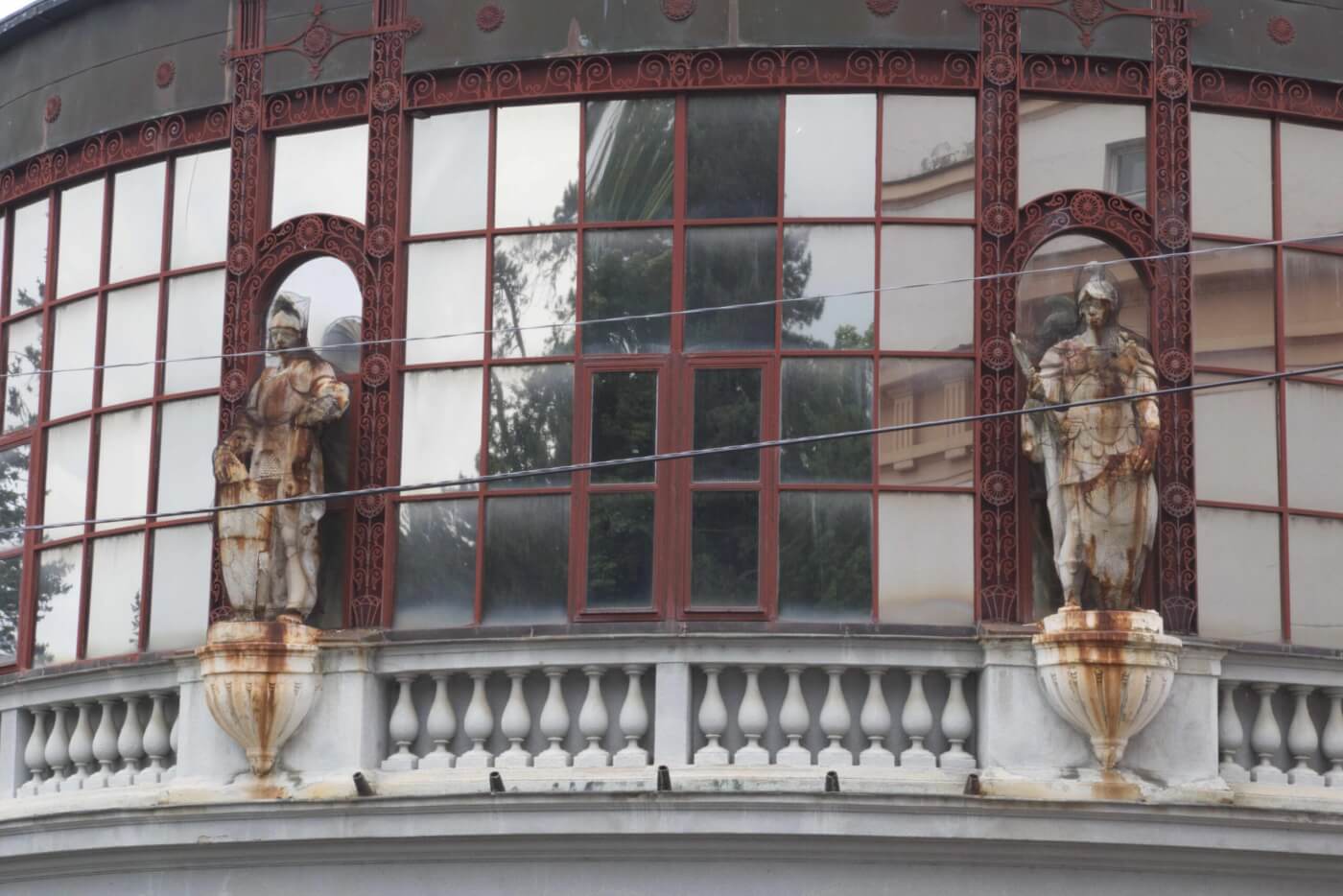 Istraživanje i predlog intervencija na skulpturama ratnika Doma garde, Beograd